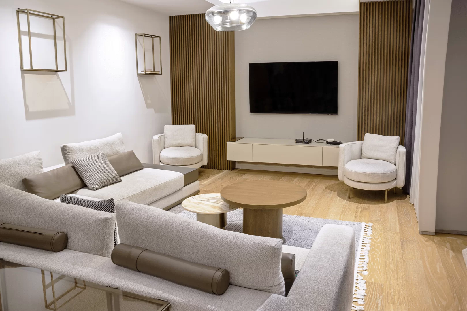 Deniz Istanbul - Mansions of the Century, Istanbul